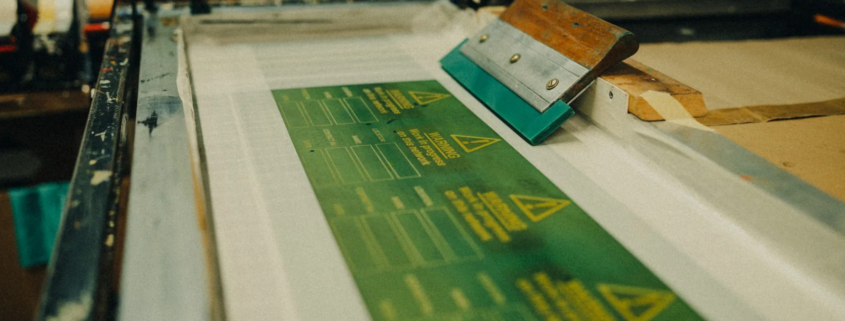 Serigrafi baskı nerelerde kullanılır — otomotiv, elektronik ve beyaz eşya uygulamaları